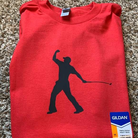 Tiger Woods Fist Pump Logo T-Shirt Size Medium - Picture 1 of 4
